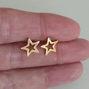 Dainty Hollow Star Stud Earrings - Gold Tone Stainless Steel - 10mm x 10mm